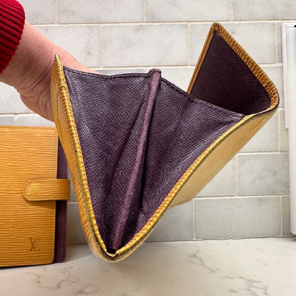 Louis Vuitton Sarah Wallet yellow Epi - Picture 5 of 9